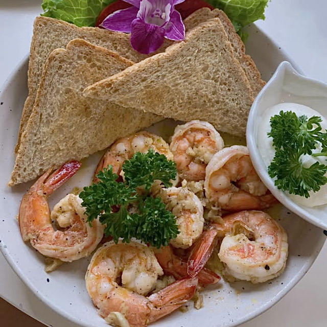 ComingHomeCafe
