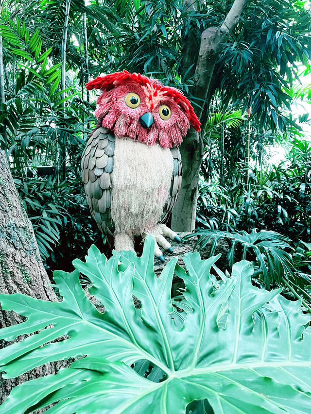 Discover the Enchanting Topiary Walk at Canopy Park, Jewel Changi 🌿✨