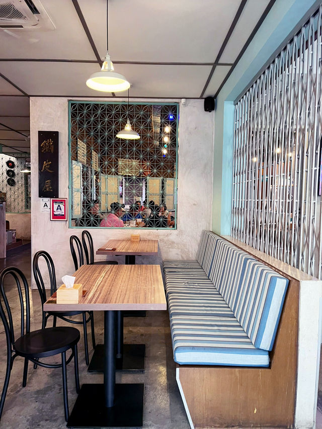 Yi Pi Wu Cafe – A Nostalgic Spot for Authentic Malaysian Flavors 