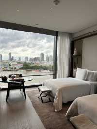Four seasons Hotel Bangkok at Chao Phraya River