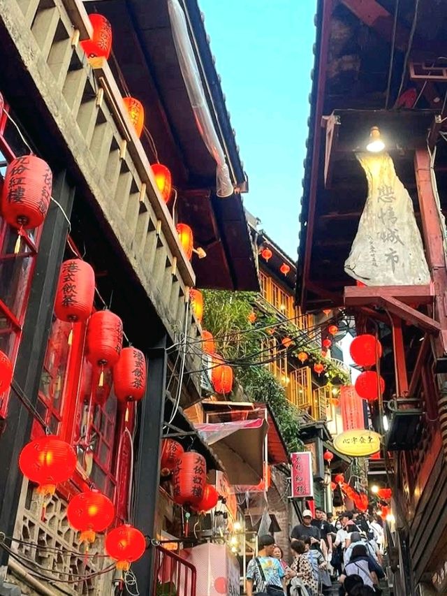 Wandering Through Jiufen Old Street