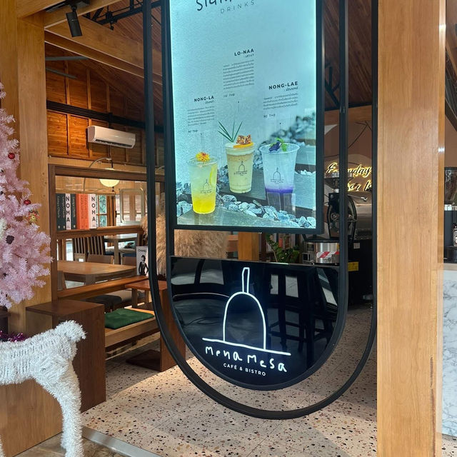 Mena Mesa Cafe & Bistro - มหาสารคาม