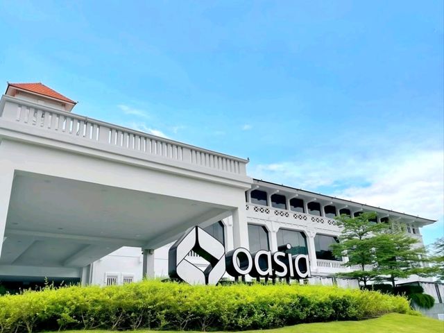 Relaxed Family Escape at Oasia Resort Sentosa