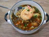 นิยมเส้น ก๋วยเตี๋ยวไก่ตุ๋น & ขนมจีนน้ำยาปักษ์ใต้ ม