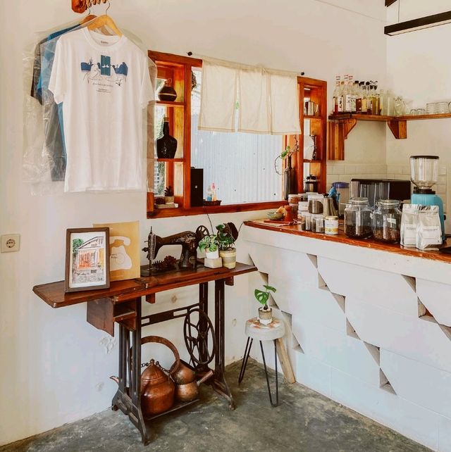•JAPANESE COFFEESHOP, IN A SMALL TOWN •