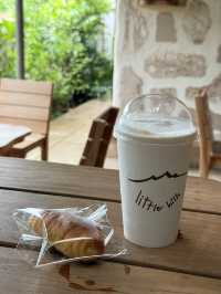 คาเฟ่ กทม.888 Little hill cafe