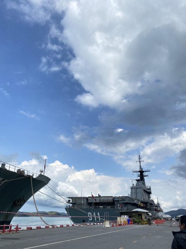 ท่าเรือจุกเสม็ด ฐานทัพเรือสัตหีบ จังหวัดชลบุรี 