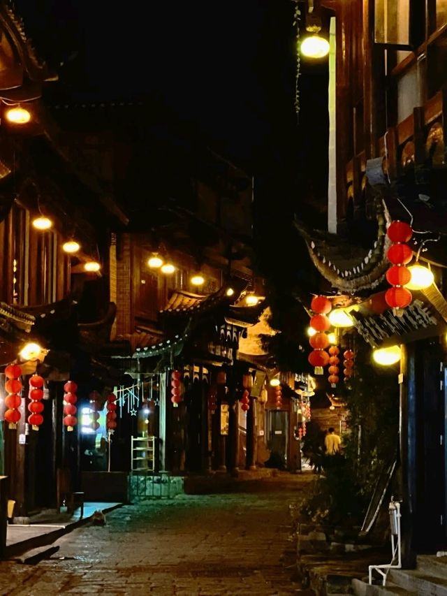 Furong Village, Waterfalls and Old Streets
