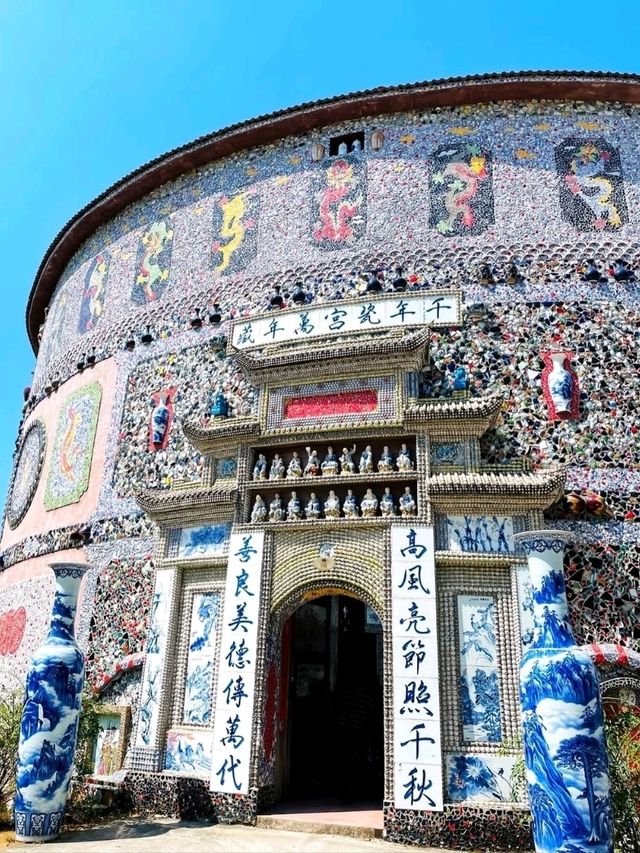 Jingdezhen’s Porcelain Palace Is Crazy Beautiful