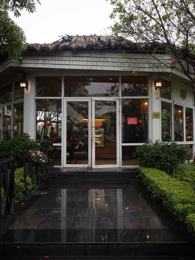 Highlands Coffee