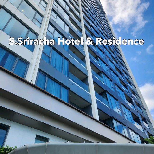 พักผ่อน ดูวิวทะเลที่ S. Sriracha Hotel & Residence