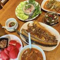 タイ産のハーブティーや手作りケーキが人気のお店🇹🇭