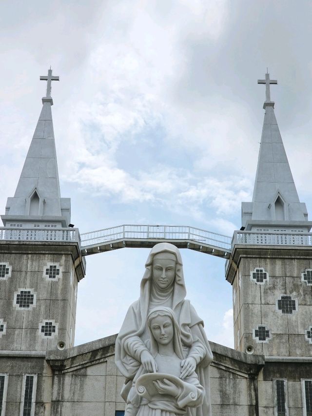 รองอาสนวิหารนักบุญอันนา 🕍