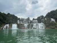 🌊 Detian Transnational Waterfall (德天跨国大瀑布) – A Natural Wonder Shared by Two Nations!