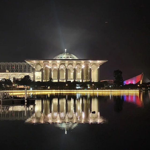 Putrajaya Lake