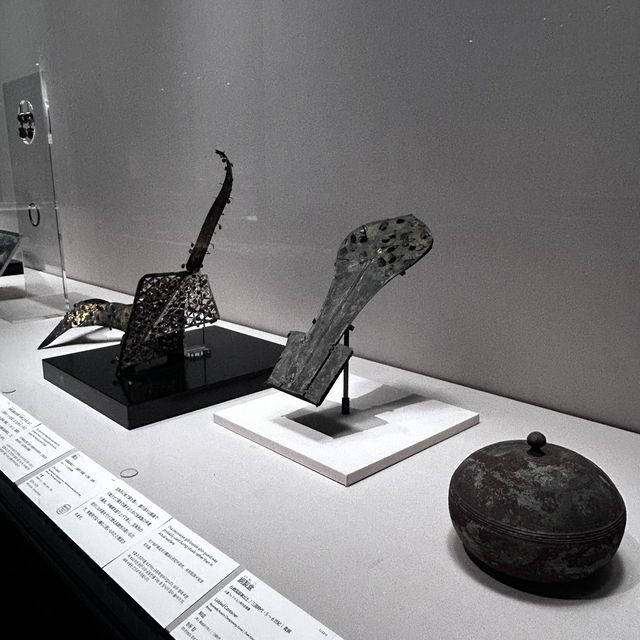The Elegance of the Peninsula: A Solo Stroll Through the Korea Gallery 🇰🇷