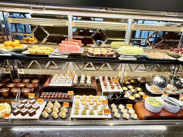 高雄漢來飯店45樓(焰牛排館)沙拉吧和甜品水果.種類豐富.美味可口 高雄漢來飯店45樓(焰牛排館)沙拉吧和甜品水果.種類豐富.美味可口