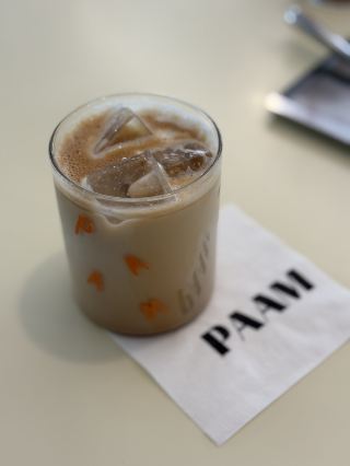 감각적인 인테리어와 통창이 매력적인 데이트 공간 ‘카페 팜’☕️