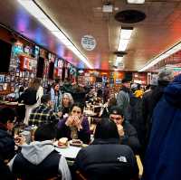 紐約百年經典:Katz’s Delicatessen的必訪魅力