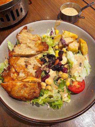 Уютная атмосфера и вкусная еда в японском стиле