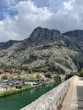Straigrad Kotor & Square of the Arms