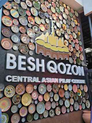 Uy qurgan rus svingerlari