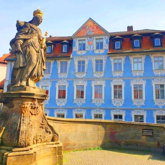 Saint Empress Kunigunde statue