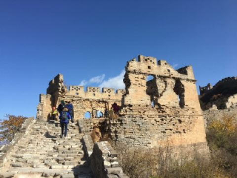 🏯 🚶‍♂️ 健行、呼吸、捕捉：金山嶺為何勝過其他著名路段