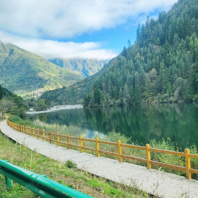 Dagu Glacier – แตะหิมะ 4,800 ม. แบบไม่ต้องปีนเขา! Dagu Glacier – แตะหิมะ 4,800 ม. แบบไม่ต้องปีนเขา!