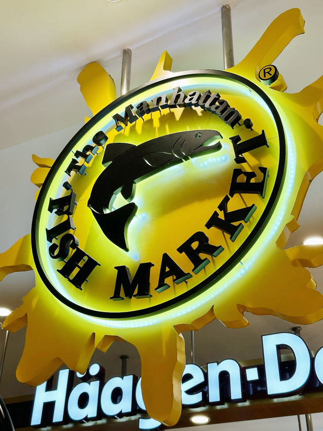 Seafood Feast at The Manhattan Fish Market 🐟🍤 Seafood Feast at The Manhattan Fish Market 🐟🍤