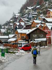 Snowy Strolls in a Fairytale Village – Hallstatt in Late Autumn