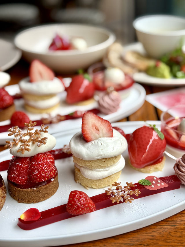 🍓Elegant Strawberry Afternoon Tea in Ginza 🍓Elegant Strawberry Afternoon Tea in Ginza