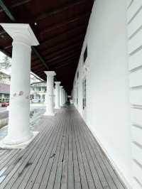 Step Back in Time at Kuching’s Old Courthouse – A Historical Gem