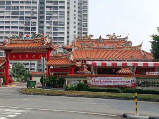 🏮 Stepping Into Serenity: My Magical Visit to Zhulin Lianhe Temple in Bukit Batok ✨