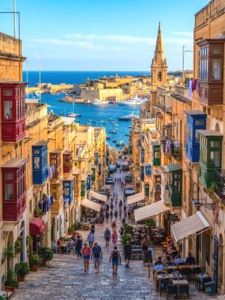 Malta Sun-Soaked Slow Travel: A One-Day Guide to Valletta & the Blue Lagoon, Comino