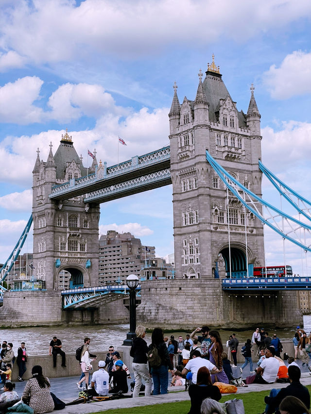 🇬🇧London’s Tower Bridge & Bermondsey: A Walk Through History & Hidden Gems 🌉✨ 