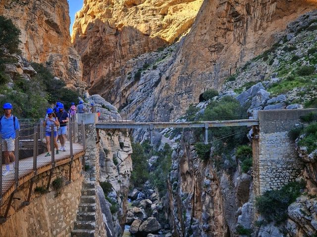 24 hrs trip UK - Spain - UK