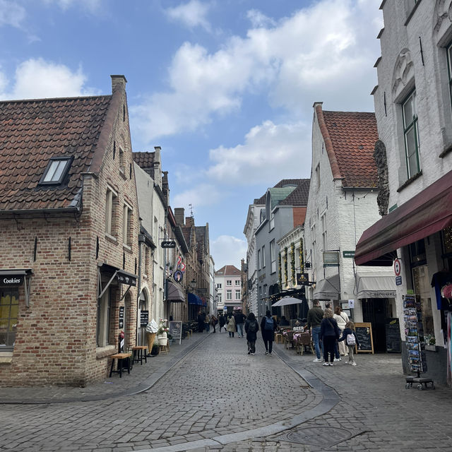 Bruges Getaway ❤️✈️