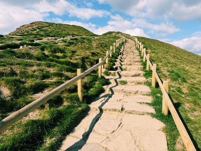 🥾🌄 Manchester to Mam Tor: The Ultimate Day Hike! 🌿✨