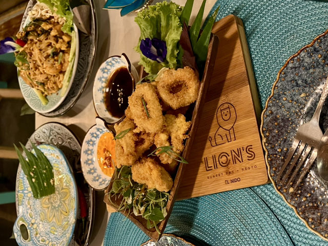 DINNER WITH A VIEW AT LION’S SUNSET LOUNGE – EL NIDO’S BEST-KEPT SECRET 🌅🍷  