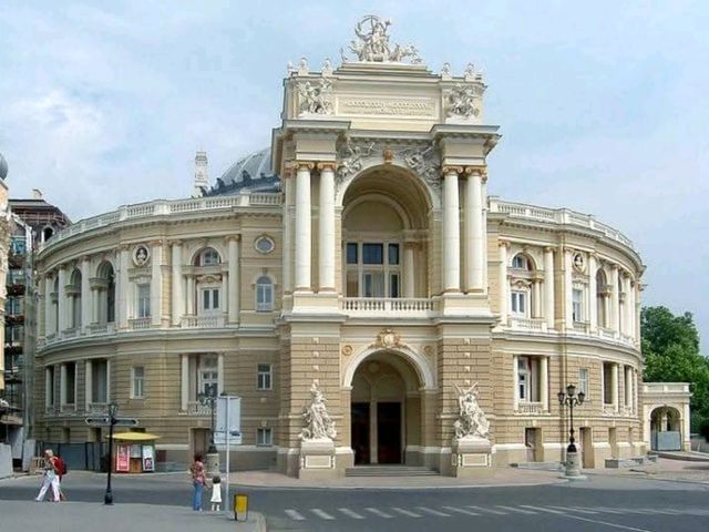 Weekend Escape in Odesa: Top Attractions! 🏖️