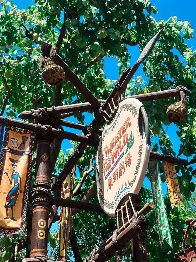 Adventureland at HK Disneyland🌿🌱🪵🌳