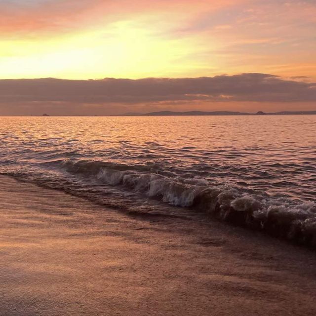 The morning breeze brings the smell of sea