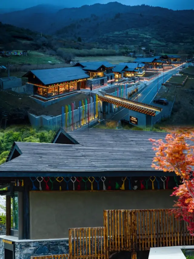 Leisure vacation meets Tibetan style / Explore the fantasy in the snow mountain