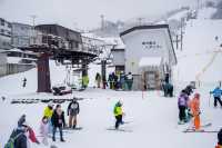 穿著漢服去滑雪，打卡東京周邊人氣很旺的雪場