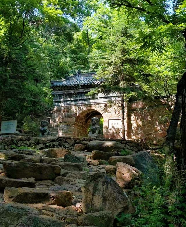 鞍山千山龍泉寺