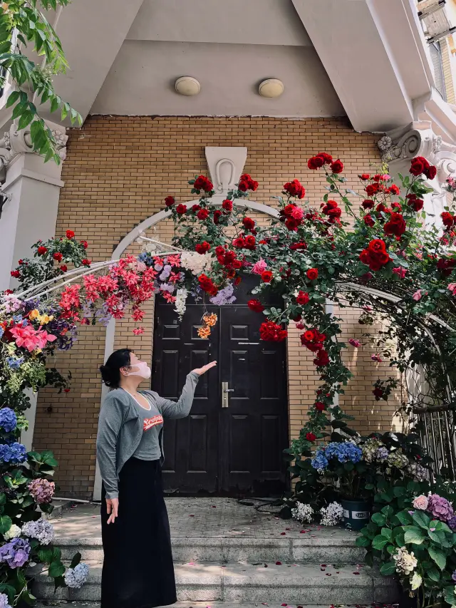 Russian Style Street | Accidentally entered Monet's garden