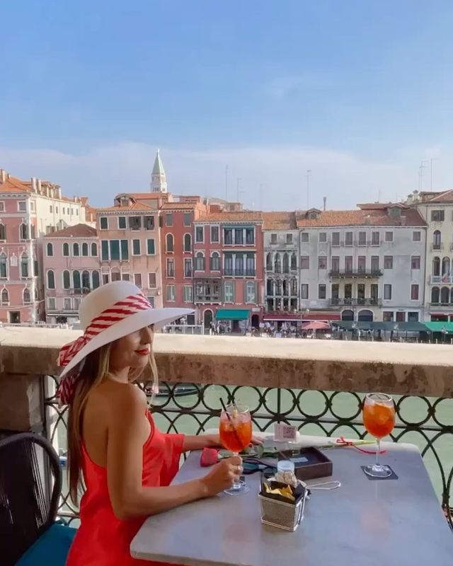 Experience the Magic of Venice 🇮🇹✨ Discover the Best Spots, Food, and Activities!