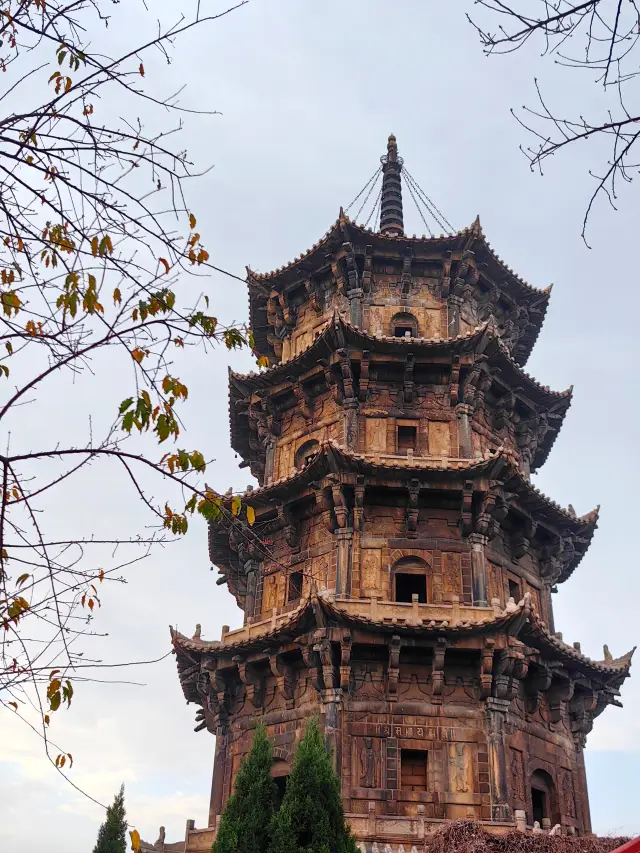 천년의 시간을 목격한 쌍탑은 취안저우에서 가장 아름다운 개원사에 있습니다