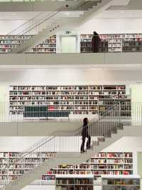 推薦！德國斯圖加特市立圖書館，找到心靈棲息之所